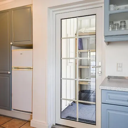 Amazing In With Kitchen Apartment *